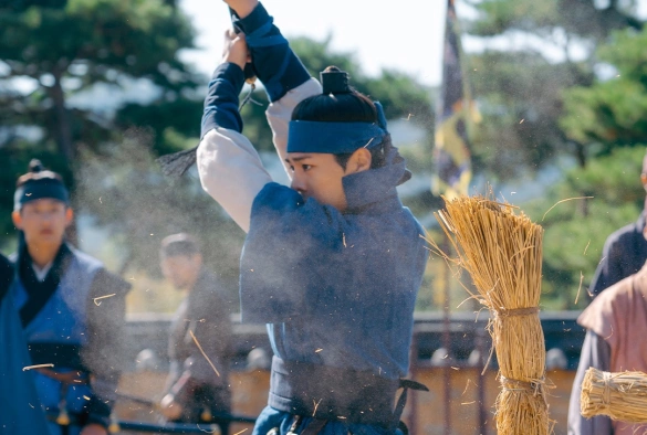 Кадр из дорамы Романтический гостевой дом