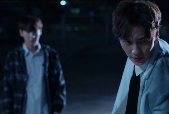 Кадр из дорамы Полуночный музей