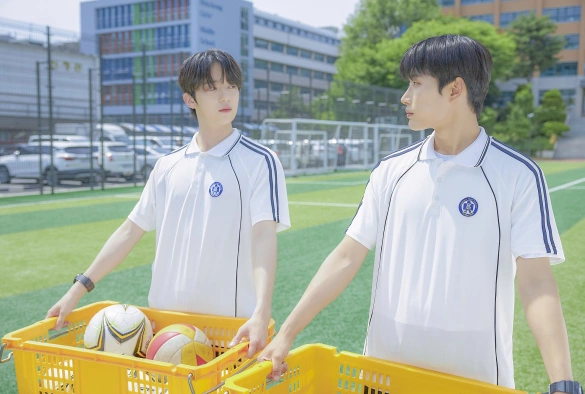 Кадр из дорамы Плечо, чтобы поплакаться