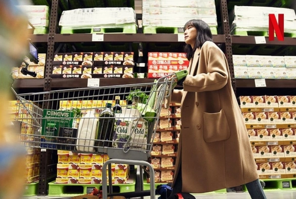 Кадр из дорамы Убить Пок Сун