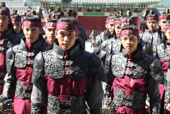 Кадр из дорамы Ледяной цветок