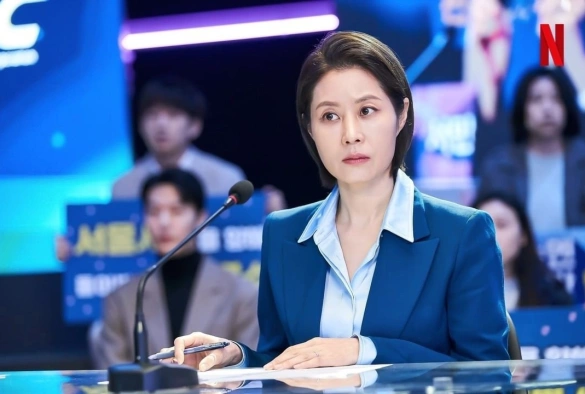 Кадр из дорамы Создательница королевы