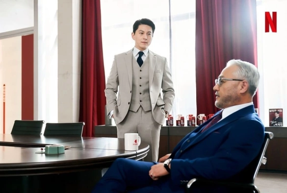 Кадр из дорамы Создательница королевы