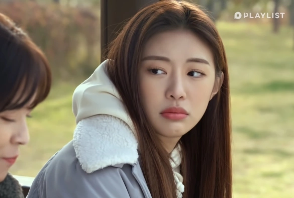 Кадр из дорамы Четыре причины, почему я ненавижу Рождество