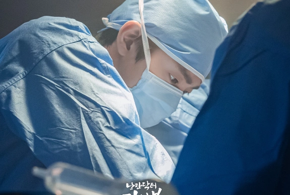 Кадр из дорамы Учитель Ким — доктор-романтик 3 сезон