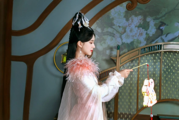 Кадр из дорамы Скрытый Бог