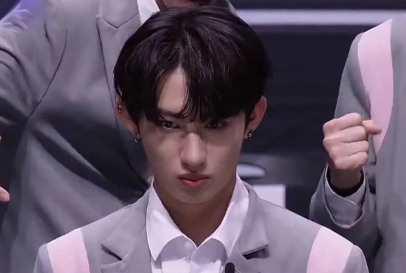 Кадр из дорамы Планета парней