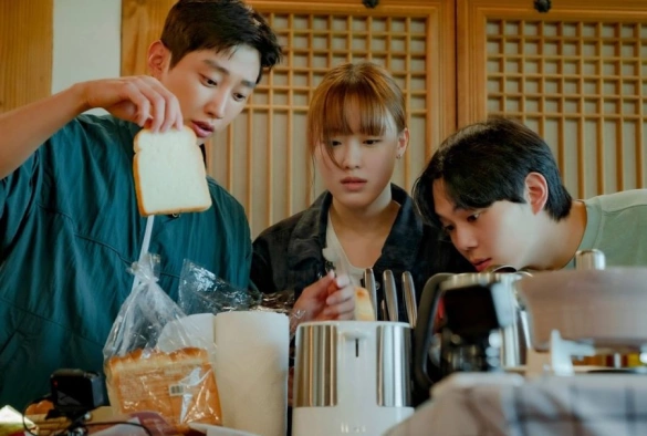 Кадр из дорамы Молодежный лагерь