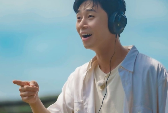 Кадр из дорамы Молодежный лагерь