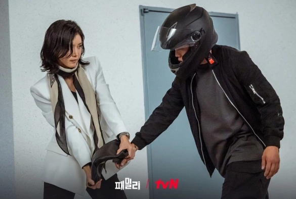 Кадр из дорамы Семья