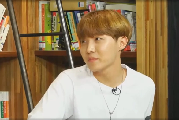 Кадр из дорамы BTS Бон Вояж