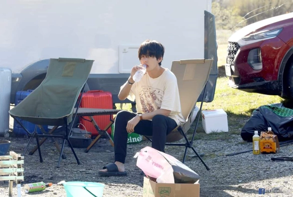 Кадр из дорамы BTS Бон Вояж 4 сезон