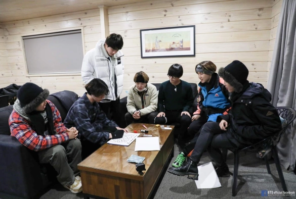 Кадр из дорамы BTS Бон Вояж 4 сезон