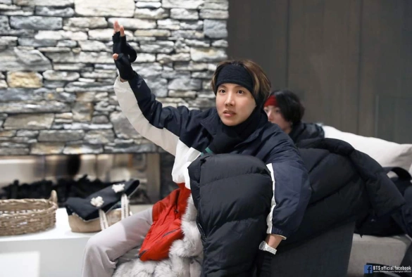 Кадр из дорамы BTS Бон Вояж 4 сезон