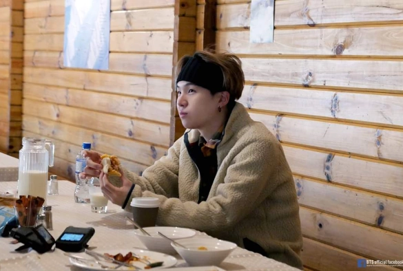 Кадр из дорамы BTS Бон Вояж 4 сезон