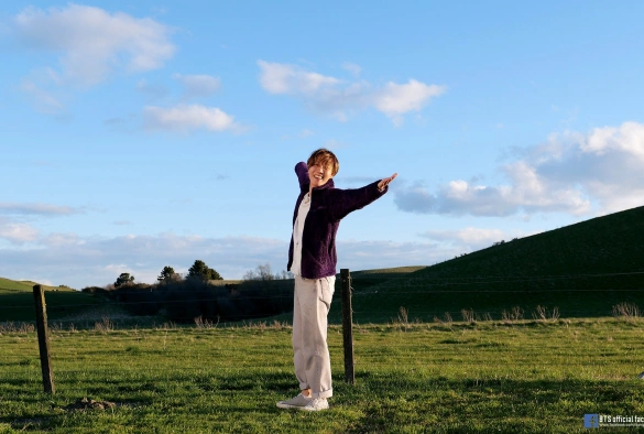 Кадр из дорамы BTS Бон Вояж 4 сезон