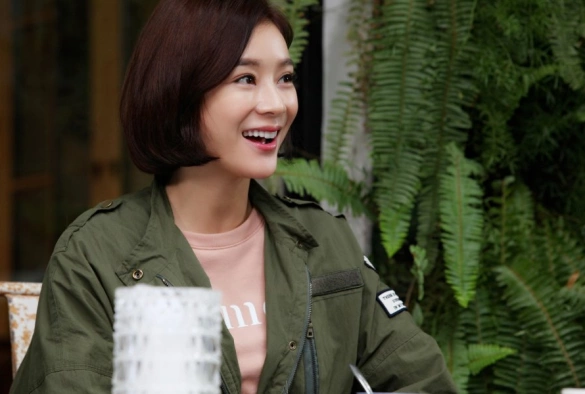 Кадр из дорамы Так я женился на антифанатке