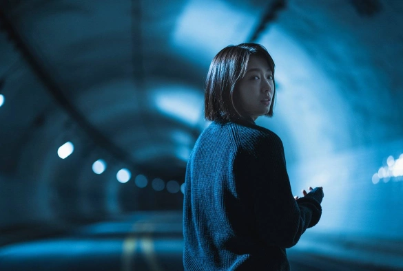 Кадр из дорамы Звонок из прошлого