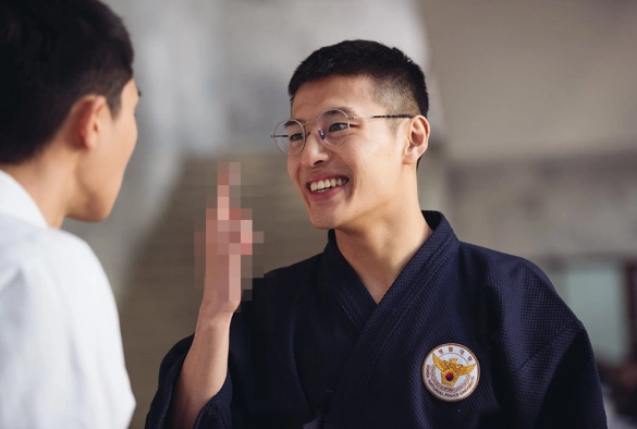 Кадр из дорамы Юные копы