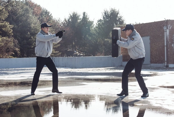 Кадр из дорамы Юные копы