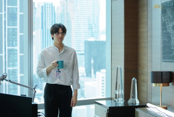 Кадр из дорамы Шаг за шагом