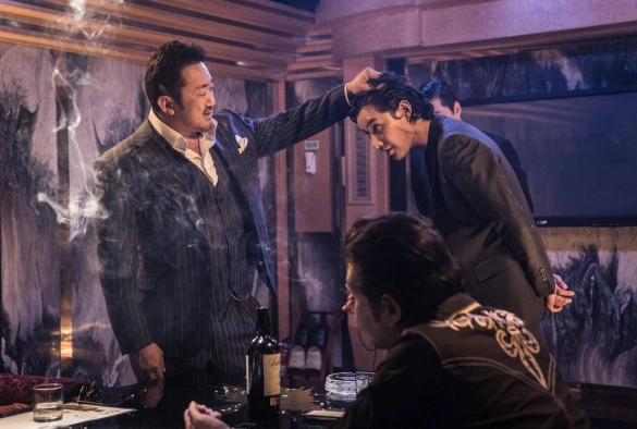 Кадр из дорамы Гангстер, коп и дьявол