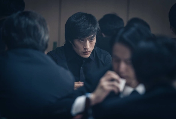 Кадр из дорамы Гангстер, коп и дьявол