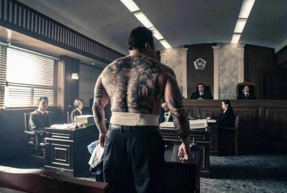 Кадр из дорамы Гангстер, коп и дьявол