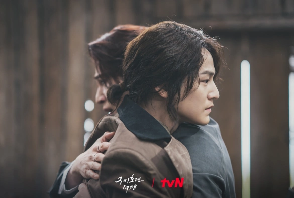 Кадр из дорамы Сказание о Кумихо 2 сезон