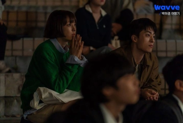 Кадр из дорамы Дневник путешествий Пак Ха Гён