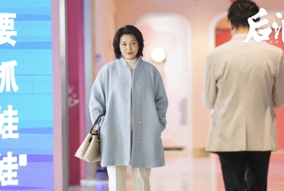 Кадр из дорамы Новая волна