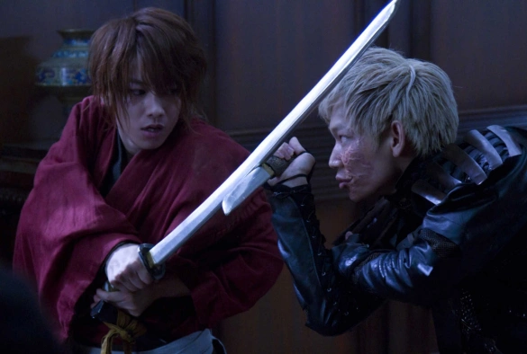 Кадр из дорамы Бродяга Кэнсин