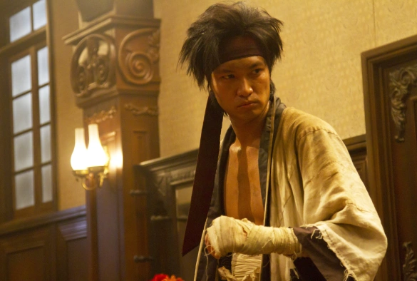 Кадр из дорамы Бродяга Кэнсин