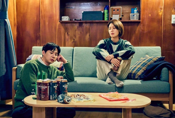 Кадр из дорамы Незнакомки