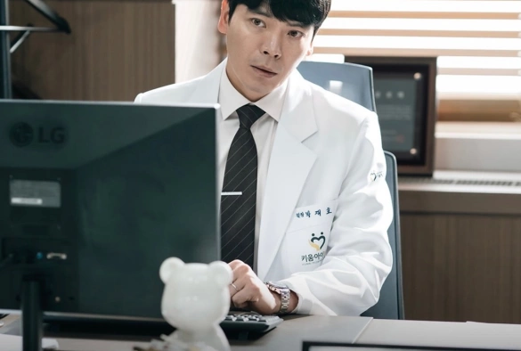 Кадр из дорамы Дом с внутренним двором