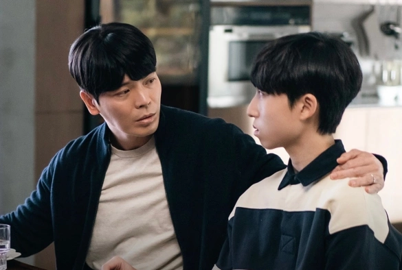 Кадр из дорамы Дом с внутренним двором