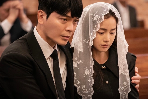 Кадр из дорамы Дом с внутренним двором