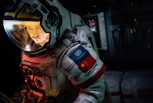 Кадр из дорамы Блуждающая Земля