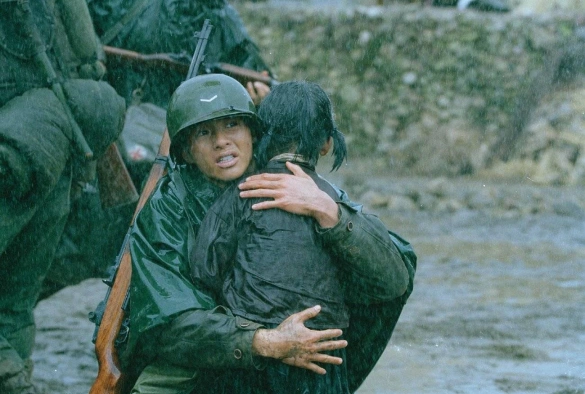 Кадр из дорамы 38-я параллель