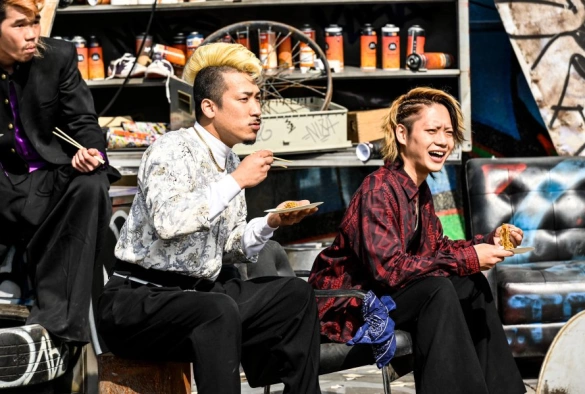 Кадр из дорамы Взлёты и падения: Отбросы X