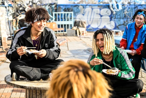 Кадр из дорамы Взлёты и падения: Отбросы X