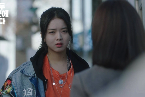 Кадр из дорамы Все там