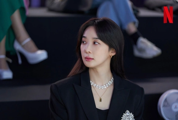 Кадр из дорамы Знаменитость