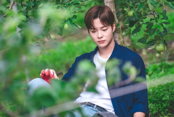 Кадр из дорамы Трактор, полный любви