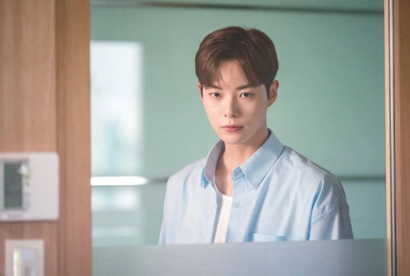 Кадр из дорамы Трактор, полный любви