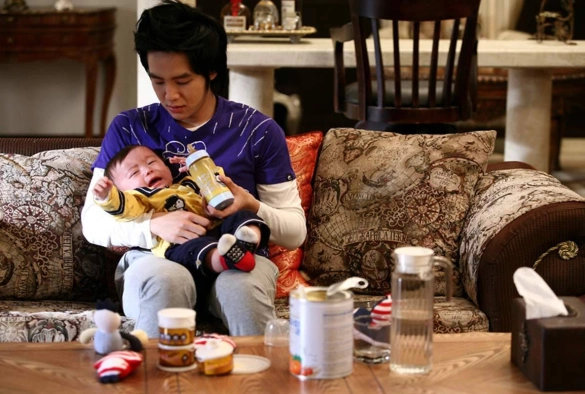 Кадр из дорамы Малыш и я