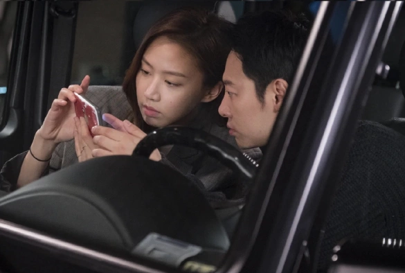 Кадр из дорамы Брак по случайности