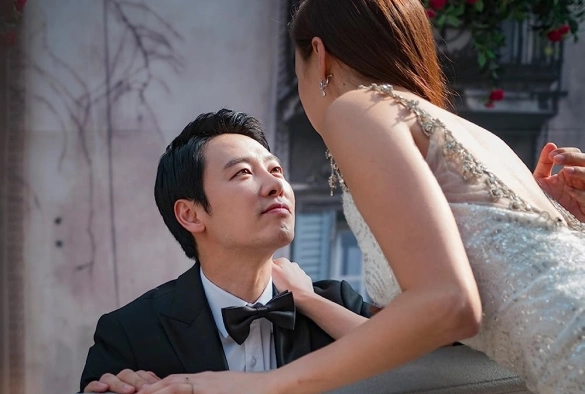 Кадр из дорамы Брак по случайности