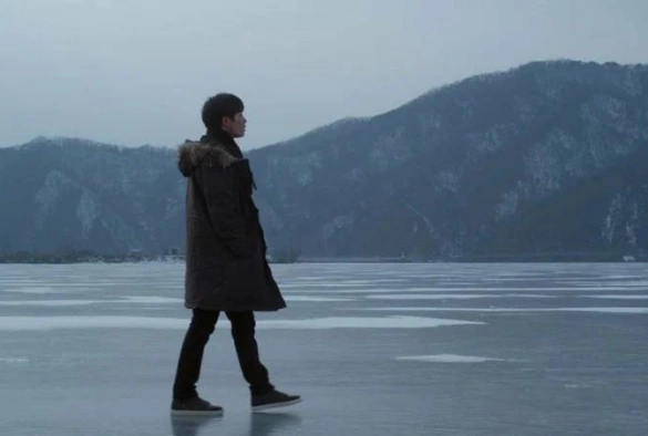 Кадр из дорамы Другой путь