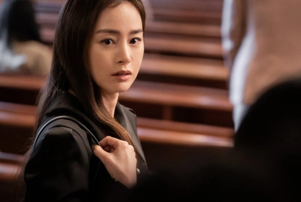 Кадр из дорамы Дом с внутренним двором